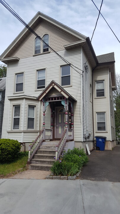 63 Winchester Ave in New Haven, CT - Building Photo