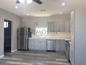 257 E Oakland St in Chandler, AZ - Building Photo - Building Photo