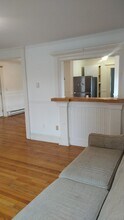 560 Washington St, Unit Apartment #2 in Hudson, NY - Building Photo - Building Photo