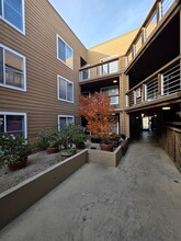 2901 MacArthur Blvd in Oakland, CA - Building Photo - Building Photo