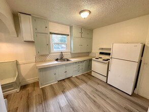 1142 Ellis St in Bellingham, WA - Building Photo - Building Photo