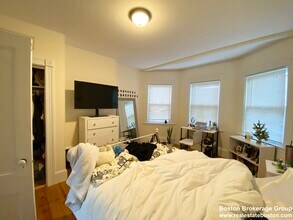 40 Harvest St, Unit 1 in Boston, MA - Building Photo - Building Photo