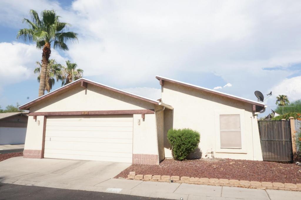 1937 W Southbrooke Cir in Tucson, AZ - Building Photo