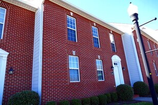 104 Mahler Ave in Cookeville, TN - Building Photo