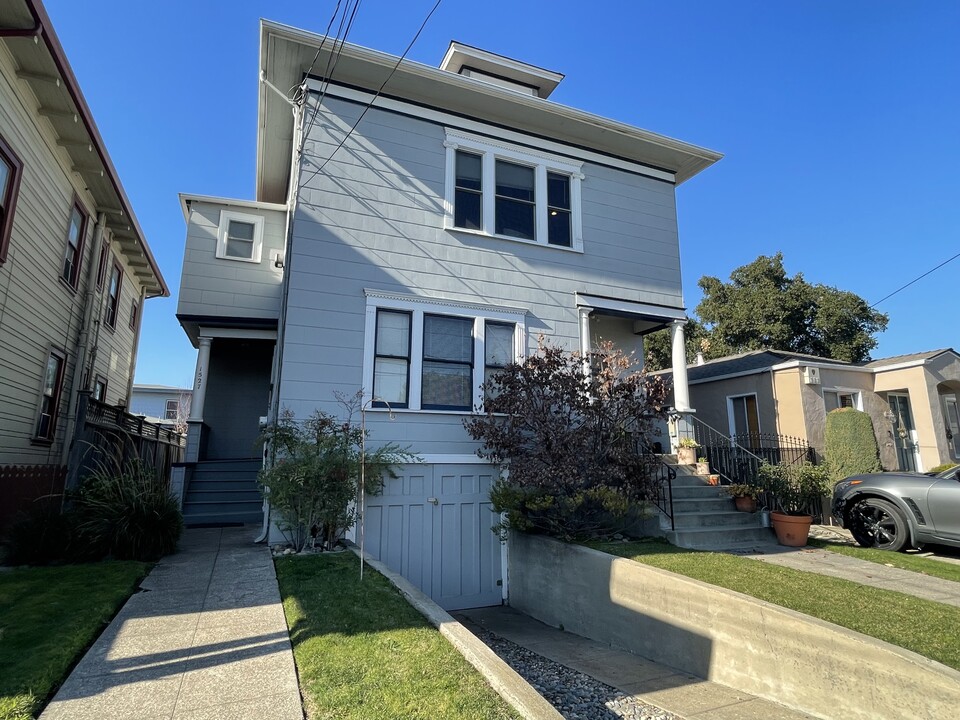 1527 8th St in Alameda, CA - Building Photo