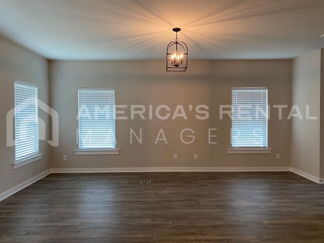 490 Ridgeview Cir in Jemison, AL - Building Photo - Building Photo