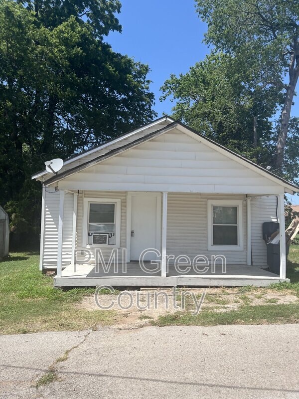 property at 219 N Bristow Ave
