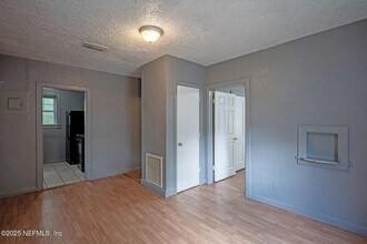 1526 W 22nd St in Jacksonville, FL - Building Photo - Building Photo