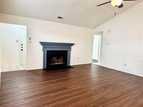 2707 Rustic Frst Rd in Fort Worth, TX - Building Photo - Building Photo