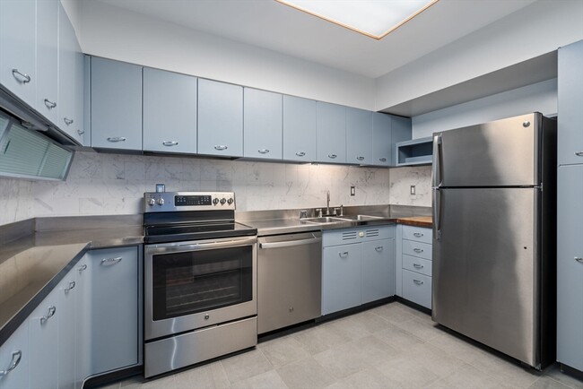 330 Beacon St, Unit 154