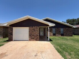 6506 25th St in Lubbock, TX - Building Photo