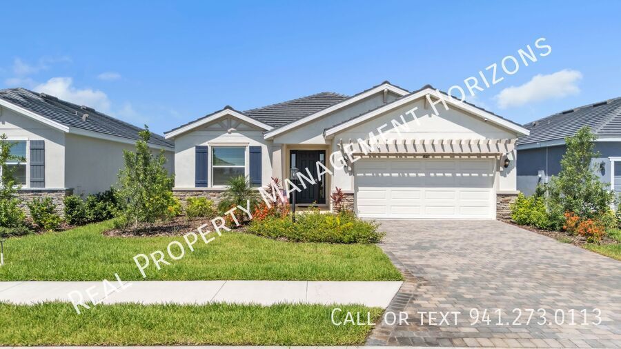 18118 Ranch Creek Terrace in Lakewood Ranch, FL - Building Photo
