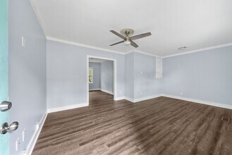 733 Monroe St in Clarksville, TN - Building Photo - Building Photo