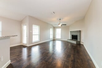 1603 Venus Dr E in Lancaster, TX - Building Photo - Building Photo