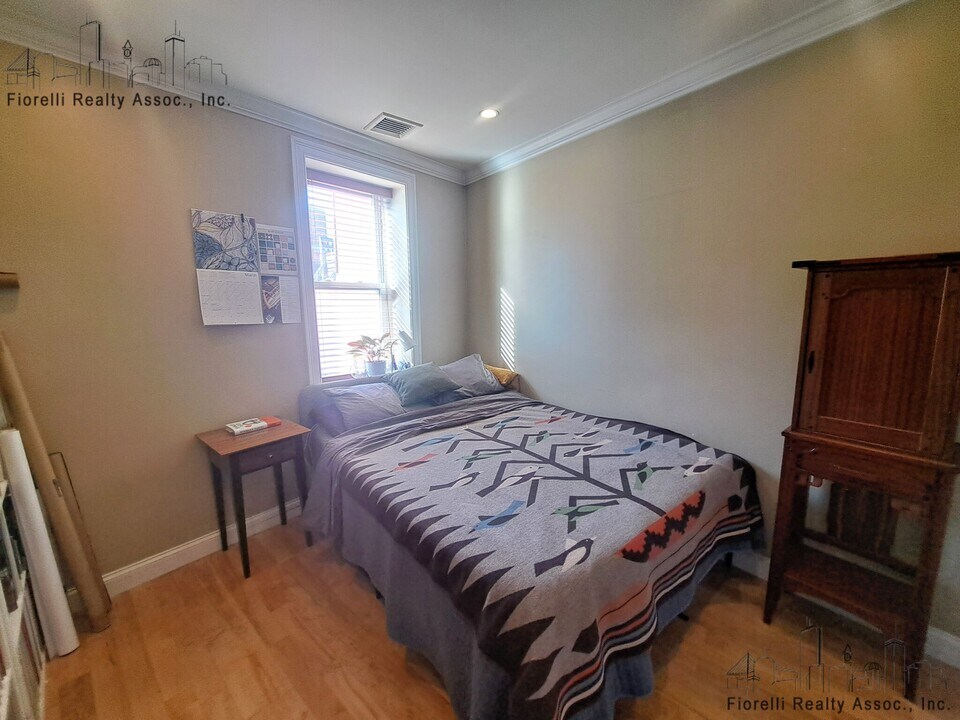 101 Prince St, Unit 10 in Boston, MA - Building Photo