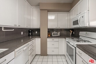 9950 Durant Dr-Unit -505 in Beverly Hills, CA - Building Photo - Building Photo