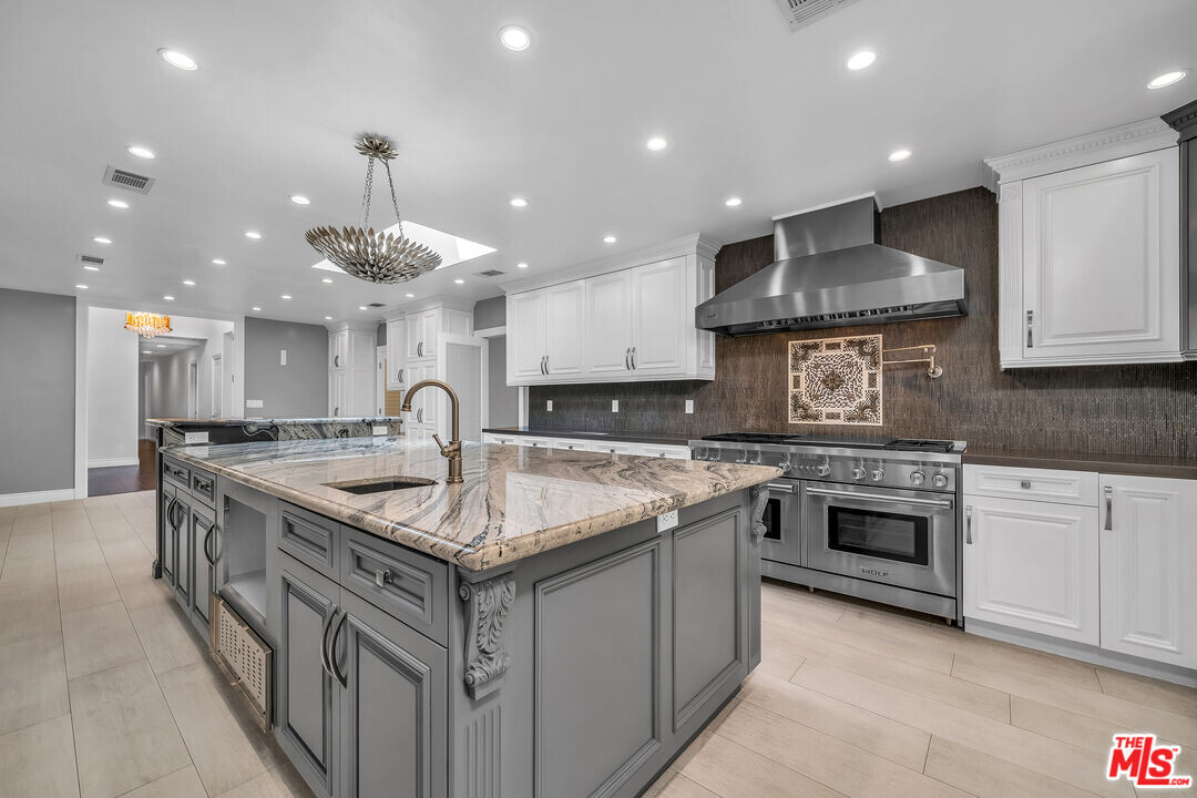 4311 Coquette Pl in Los Angeles, CA - Building Photo