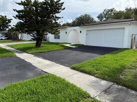 1991 NW 98th Ave in Sunrise, FL - Building Photo