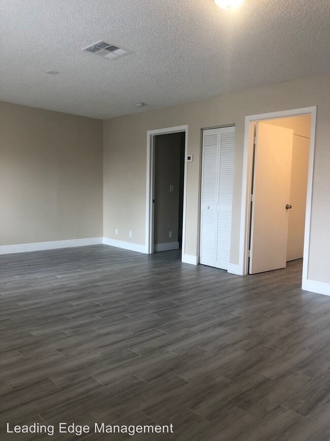 5201 Wallis Rd in West Palm Beach, FL - Building Photo - Building Photo