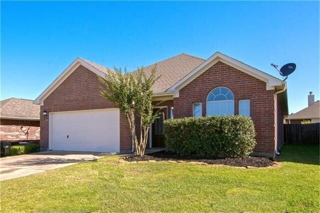 property at 2302 Oakleaf Hills Cir