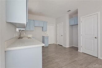 12 Eva St in Elsa, TX - Building Photo - Building Photo