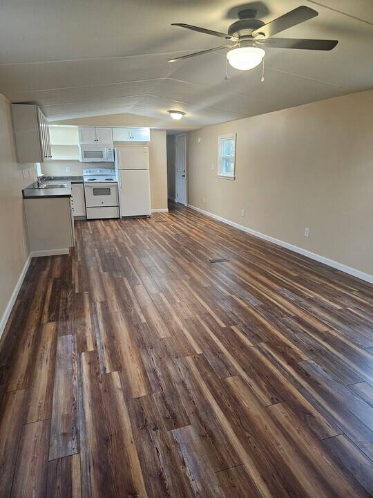 13588 Dunnings Hwy in Claysburg, PA - Building Photo
