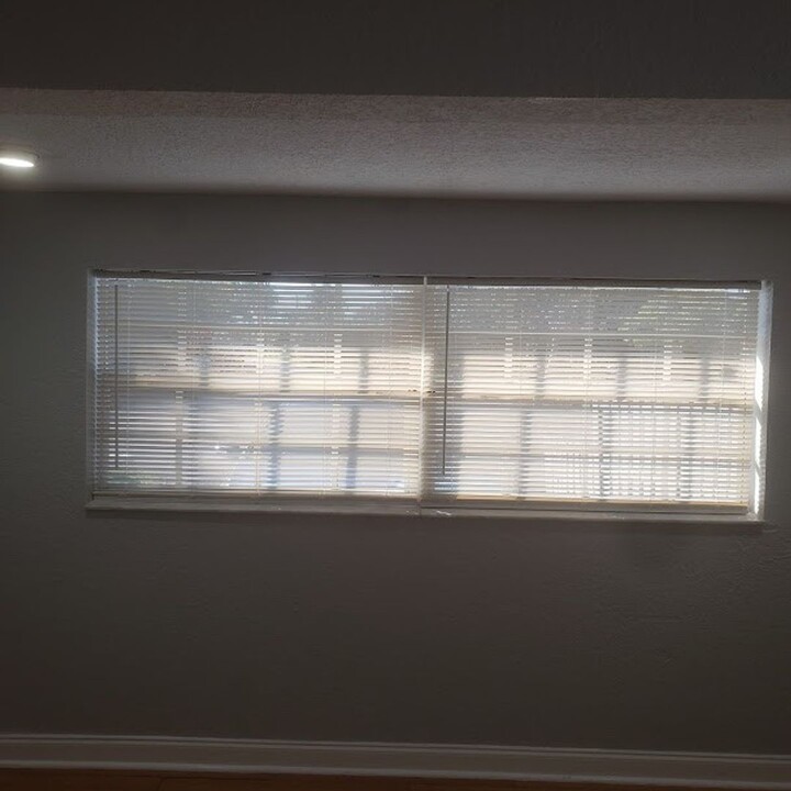1820 NW 33rd St in Oakland Park, FL - Building Photo