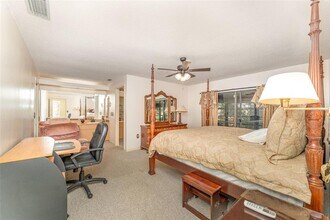 4240 Creekwood Ln in Mulberry, FL - Foto de edificio - Building Photo