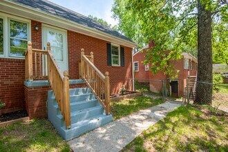 238 Old Lynchburg Rd in Charlottesville, VA - Building Photo - Building Photo