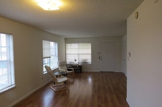 1917 20th St in Huntsville, TX - Building Photo - Building Photo