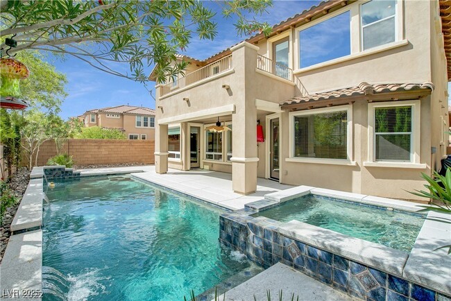 property at 11661 Bradford Commons Dr