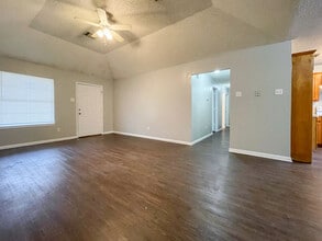 141 Spring Country in China Spring, TX - Building Photo - Building Photo