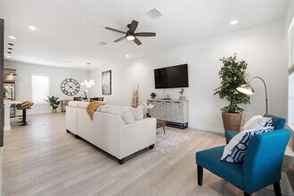 4921 N Nebraska Ave in Tampa, FL - Building Photo - Building Photo