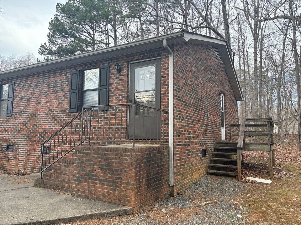228 Northwood Dr in Asheboro, NC - Building Photo