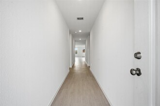 2327 Still Bend Ln in League City, TX - Foto de edificio - Building Photo