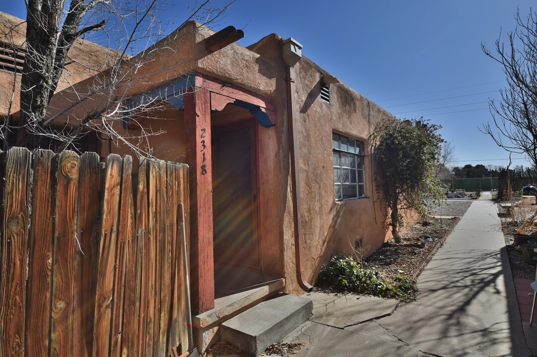 2320 Garfield Ave SE in Albuquerque, NM - Building Photo