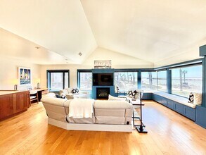 2524 Ocean Dr in Oxnard, CA - Building Photo - Building Photo