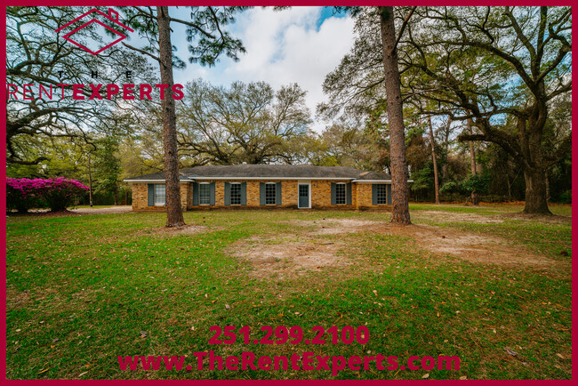 10470 Old Pascagoula Rd in Grand Bay, AL - Building Photo - Building Photo