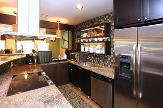 Stonesthrow in Greensboro, NC - Building Photo - Building Photo