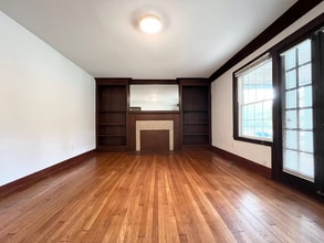 2434 Overlook Rd in Cleveland Heights, OH - Building Photo - Building Photo