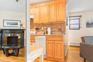19 Cumberland St in Boston, MA - Building Photo - Building Photo