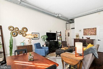 36 Strawberry St in Philadelphia, PA - Building Photo - Building Photo
