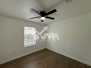 3547 Horizon Lake in San Antonio, TX - Building Photo - Building Photo