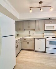 2900 N Palm Aire Dr in Pompano Beach, FL - Building Photo - Building Photo