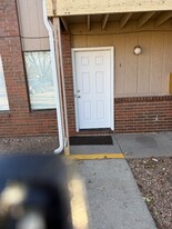 620 S Mt Carmel St in Wichita, KS - Building Photo