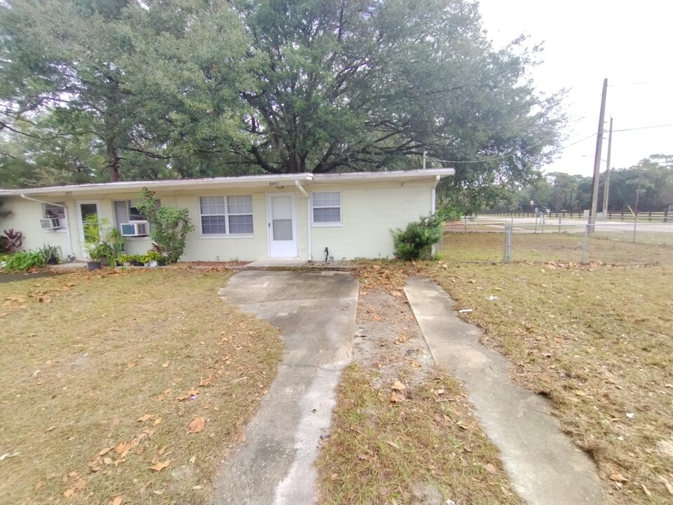 8457 Herlong Rd in Jacksonville, FL - Building Photo