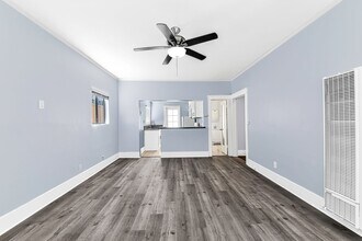 119 Orange Ave, Unit 04 in Long Beach, CA - Building Photo - Building Photo