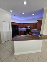 4242 SW 124th Way in Miramar, FL - Foto de edificio - Building Photo