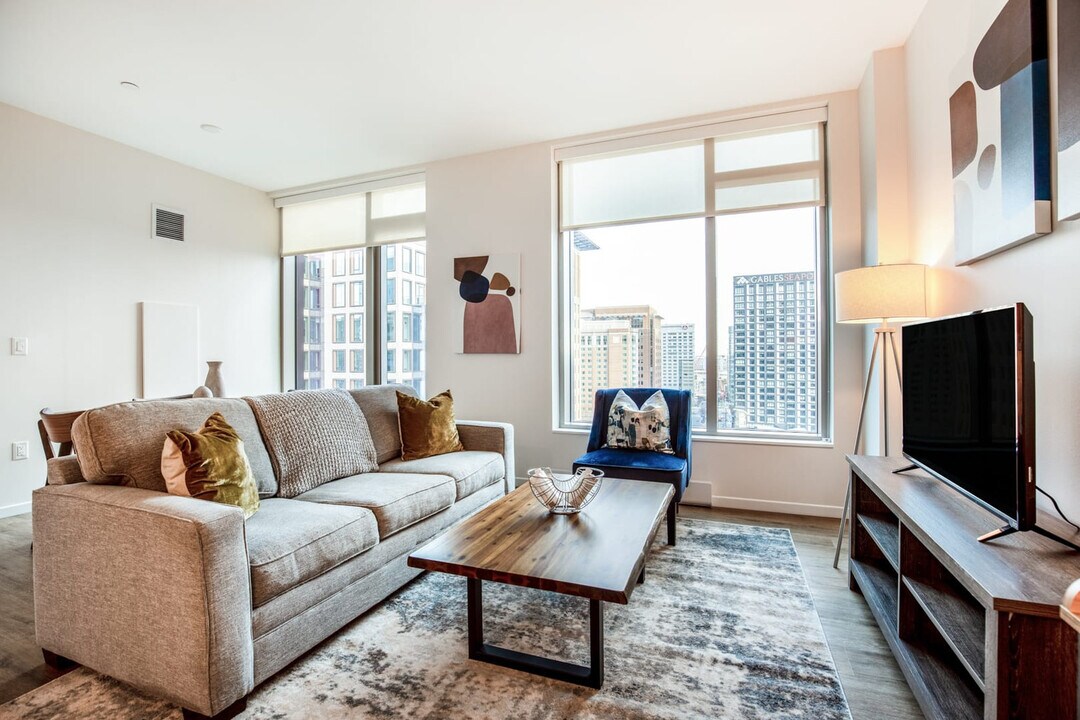 131 Seaport Blvd in Boston, MA - Building Photo