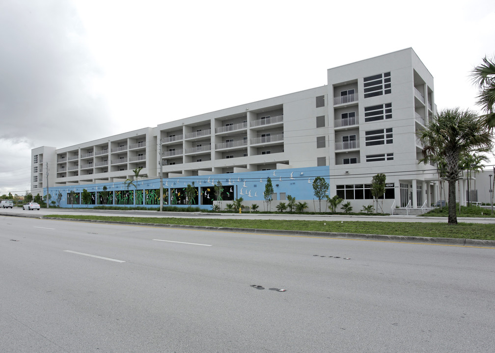 Gran Via Apartments in Miami, FL - Foto de edificio